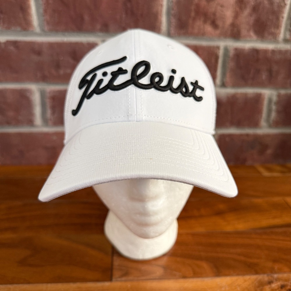 Titleist Golf Hat Men White Mesh Back Pro V1 FJ Snapback Cap Trucker CLEAN